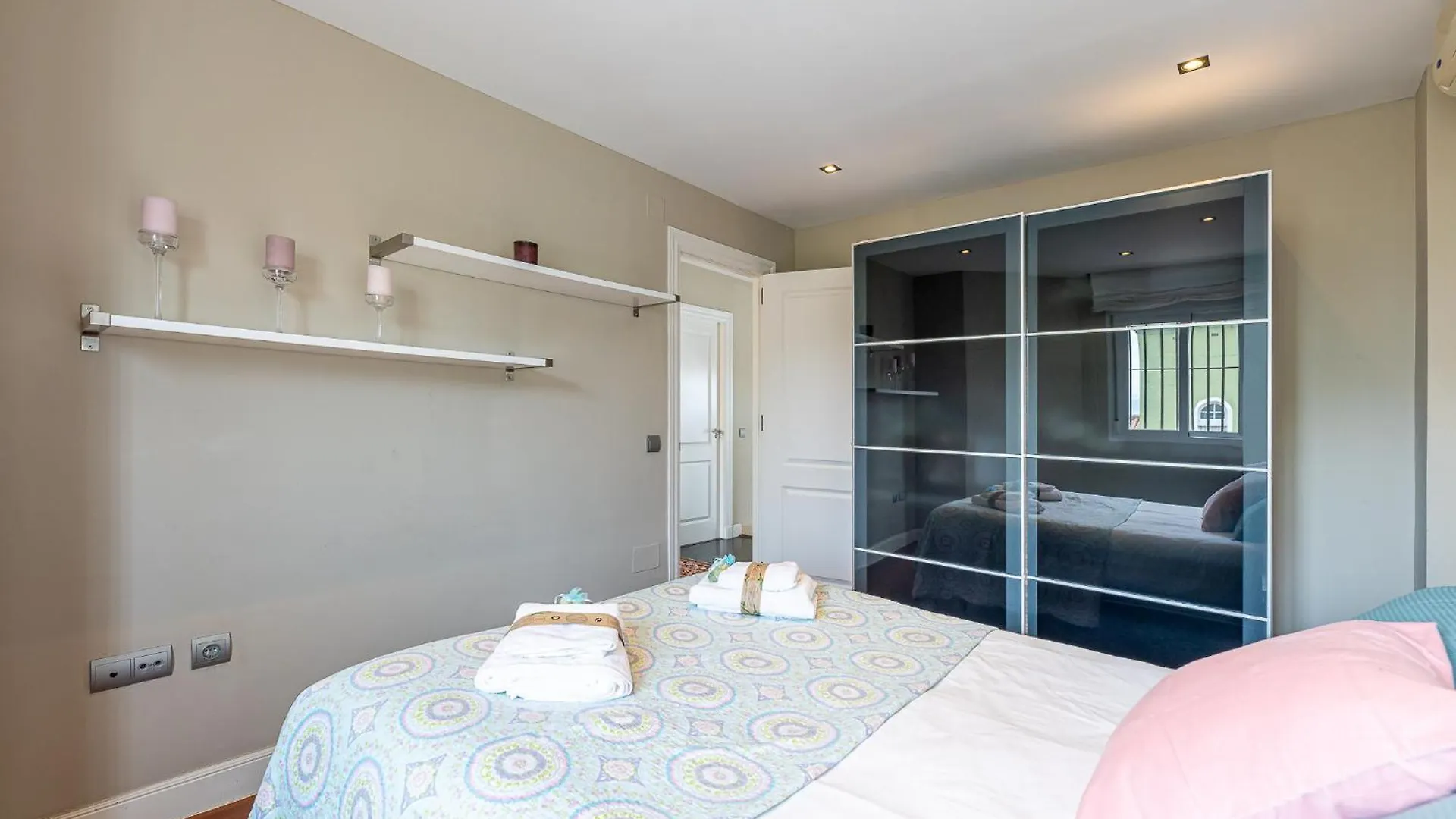 Daire 797 Holiday Rentals - Amplio Atico Duplex En Guadalmar Frente Al Mar Málaga İspanya